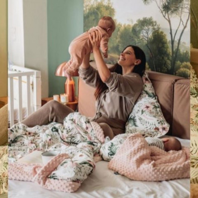 Χριστίνα Μπόμπα: Να τι κάνει η κόρη της και νανουρίζεται (εικόνες)