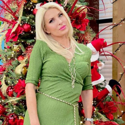 Ελένη Μενεγάκη: Το φόρεμά της «τρέλανε» τους συνεργάτες της – «Αν σκιστεί το φόρεμα, θα γίνω ρεζίλι»