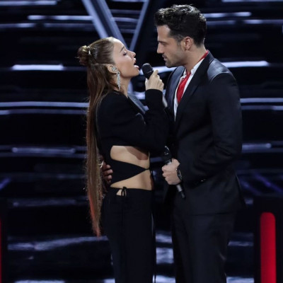 Ελένη Φουρέιρα: Οι μελανιές στα πόδια και η εκρηκτική εμφάνιση στο Voice -Έτσι αντέδρασε το Twitter