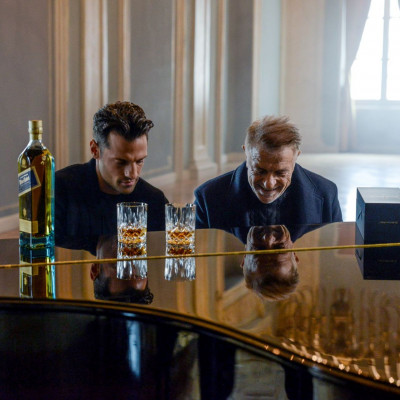 JOHNNIE WALKER: Ένα δώρο γι' αυτούς που περπατούν μαζί