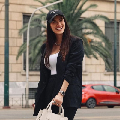 Χριστίνα Μπόμπα: ΟΙ δίδυμες παίζουν στο κρεβάτι - Δείτε την υπέροχη φώτο