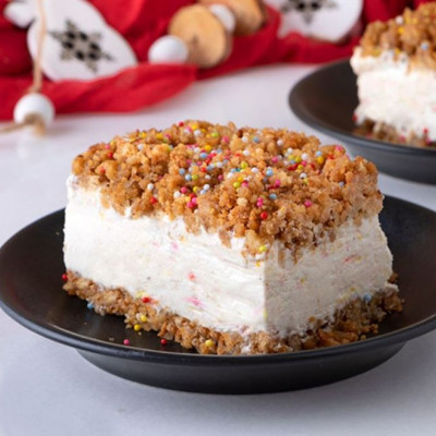 Άκης Πετρετζίκης: Χριστουγεννιάτικο γλυκό ψυγείου