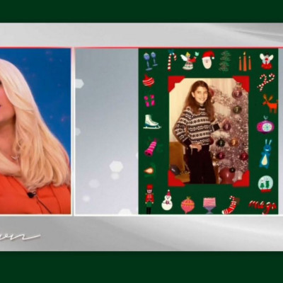 Ελένη Μενεγάκη: Η φωτογραφία από την παιδική της ηλικία - Η αναφορά στην Βαλέρια και η συγκίνησή της