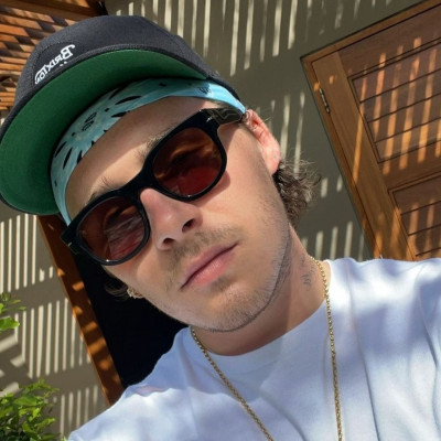 Ο Brooklyn Beckham έκανε την αγάπη του για τη μαγειρική... επάγγελμα - Νέα εκπομπή, νέες συνταγές!