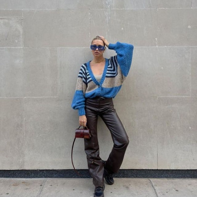 It's faux leather pants weather! Όλη η έμπνευση που χρειάζεσαι για να τα φορέσεις τις γιορτές