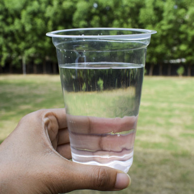 10 σημάδια ότι δεν πίνετε αρκετό νερό (video)