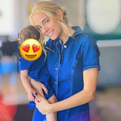 Δούκισσα Νομικού: Η Αναστασία της έφτιαξε ροζ μουστάκι (εικόνες)