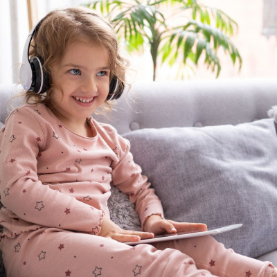 Πώς θα καταλάβετε ότι το παιδί είναι έτοιμο να μείνει μόνο του στο σπίτι