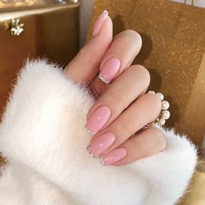 Last minute... nail art! 11 εύκολα και γιορτινά μανικιούρ για τα Χριστούγεννα