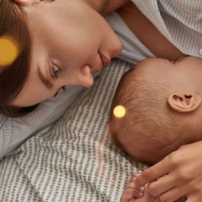 Μύθοι και αλήθειες για τον θηλασμό (vid)