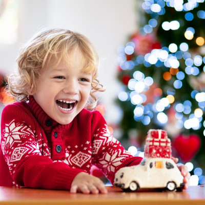 Πώς επηρεάζουν τα Χριστούγεννα την ψυχολογία των παιδιών;