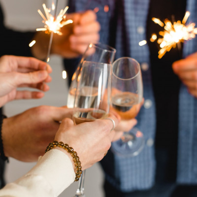 Υποδέξου το 2022 με τον καλύτερο τρόπο! 9 εκπληκτικές ιδέες για το πρωτοχρονιάτικο ρεβεγιόν