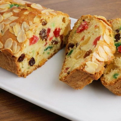 Φτιάξτε μέσα σε 10 λεπτά αυτό το χριστουγεννιάτικο κείκ (vid)