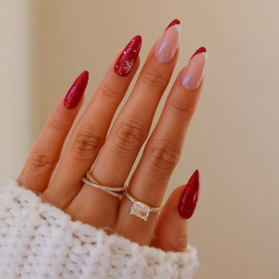 2022 is on the way! 10 glittery nail art για να υποδεχτείς τον νέο χρόνο με λάμψη και στυλ