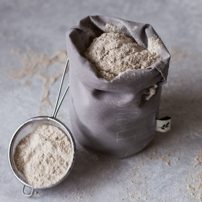 Όλα τα είδη αλευριού: Ποιες οι διαφορές μεταξύ τους και πώς τα χρησιμοποιούμε