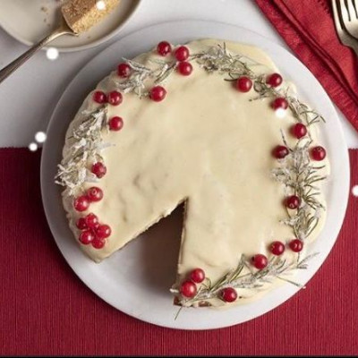 Άκης Πετρετζίκης: Βασιλόπιτα με σαμπάνια