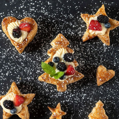 Άκης Πετρετζίκης: Χριστουγεννιάτικα βολοβάν