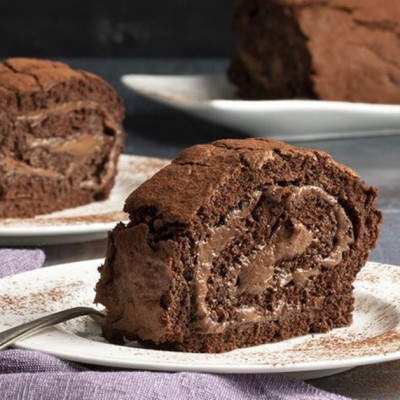 Άκης Πετρετζίκης: Κορμός με πραλίνα σοκολάτας