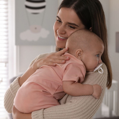 Διατροφή μετά τον τοκετό: Ποιες τροφές βελτιώνουν τη διάθεση;