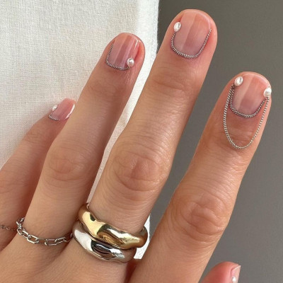 We are calling it! Τα top nail trends για το 2022 και όλα όσα χρειάζεσαι για να τα υιοθετήσεις