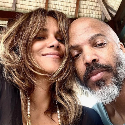 Φάρσα ο γάμος της Halle Βerry! Η απάντηση για το αστείο στο Instagram και οι αντιδράσεις των celebs