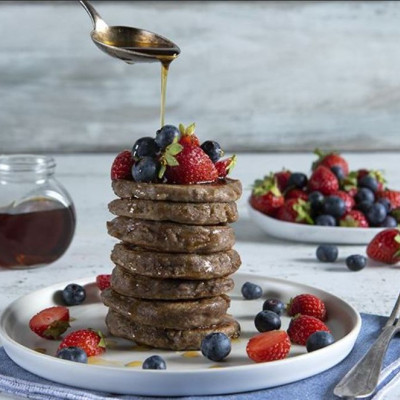 Άκης Πετρετζίκης: Pancakes με 3 υλικά