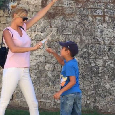 Φαίη Σκορδά: Ο γιος της ζήτησε το μεσημεριανό στο κρεβάτι - Τι του σέρβιρε