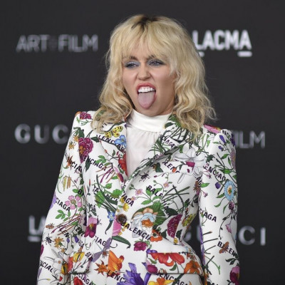 Η Miley Cyrus έχει νέο boyfriend! Ποιος είναι ο ροκάς Max Morrando