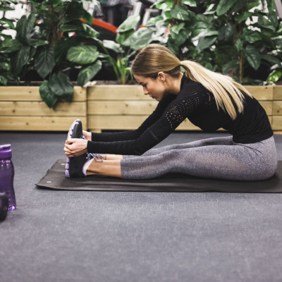 Πώς δεν θα νυστάζεις μετά από κάθε προπόνηση; Πίνε νερό και φάε σωστά