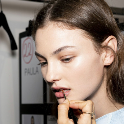 Πώς θα φοράς το κραγιόν σου... like a pro! Όλα τα μυστικά