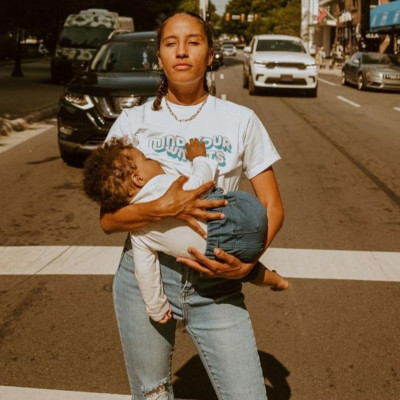 Θέλετε να ακούσετε τη σκληρή αλήθεια για τη μητρότητα;