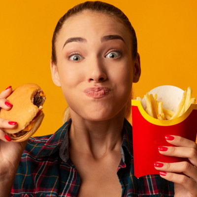 Πεινάτε διαρκώς; Δείτε 4 πιθανές αιτίες (εικόνες)