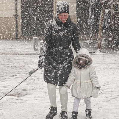 Χριστίνα Κοντοβά: Η μικρή Ada λατρεύει το χιόνι - Οι απίθανες φώτο της στην Αθήνα