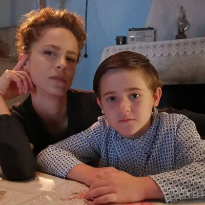 Άγριες Μέλισσες: Ο Ακύλας ετοιμάζει εκδίκηση και η Ρένα αποκαλύπτει το μεγάλο μυστικό για τον Σέργιο