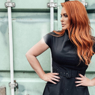 H Σίσσυ Χρηστίδου με το ωραιότερο all day μαύρο φόρεμα- Πώς θα το φορέσεις κι εσύ (Shopping list)