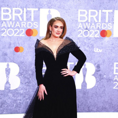 Παντρεύεται η Adele; Το μονόπετρο που πυροδοτεί τις φήμες περί αρραβώνα