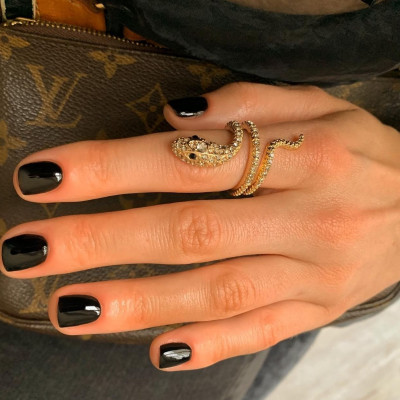 Το μαύρο μανικιούρ είναι διαχρονικό και super hot! 10 nail art για να πάρεις ιδέες