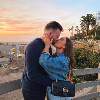 6 χρόνια σχέσης κι ακόμα λιώνουν ο ένας για τον άλλον! Το φιλί της κόρης του Eminem με το αγόρι της