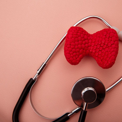 Θυρεοειδής που δεν λειτουργεί σωστά: Ποιες είναι οι πρώτες ενδείξεις (εικόνες)