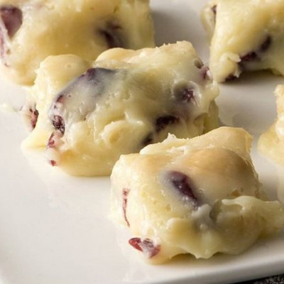 Άκης Πετρετζίκης: Σοκολατάκια με λευκή σοκολάτα