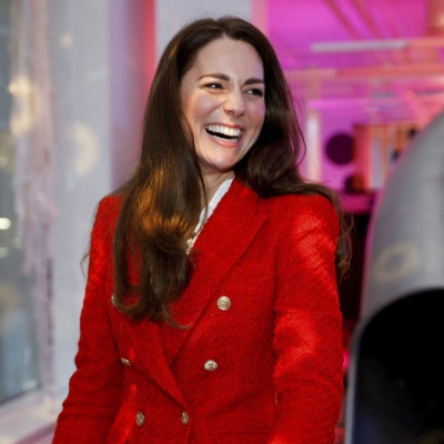 Η Kate Middleton και το κόκκινο σακάκι από το αγαπημένο της economy brand