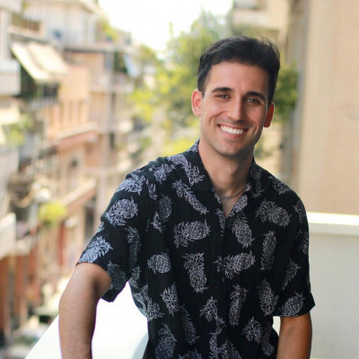 Ισπανός... με ελληνική καρδιά! Ο Inaki Lamua κάνει θραύση στο TikTok και μιλά άπταιστα ελληνικά