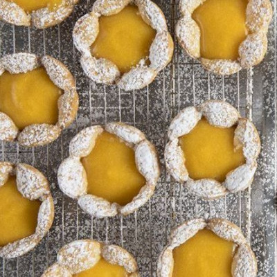 Άκης Πετρετζίκης: Ταρτάκια μαργαρίτες