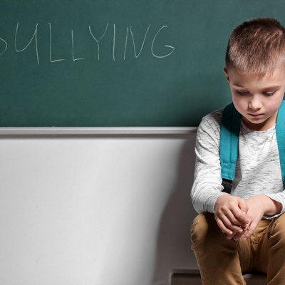 Σχολικός εκφοβισμός: Η απομόνωση δεν είναι η λύση - Βοηθήστε το παιδί να μιλήσει