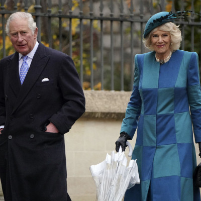 Η φωτογραφία στο σαλόνι της Camilla και του Καρόλου δείχνει πώς νιώθουν για τη Meghan και τον Harry