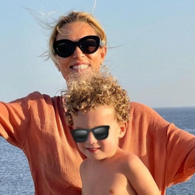 Βίκυ Καγιά: Δημοσίευσε υπέροχες φωτογραφίες με τον γιο της, Κάρολο (εικόνες)