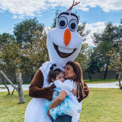 Ελένη Χατζίδου - Μελίτα: Φτιάχνουν νηστίσιμα μπισκότα με βρόμη και ταχίνι (εικόνες)