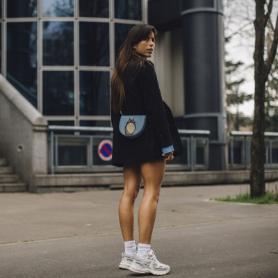 Τα sneakers αλλιώς! 9 τρόποι να φορέσεις το πιο cool shoe trend φέτος την άνοιξη