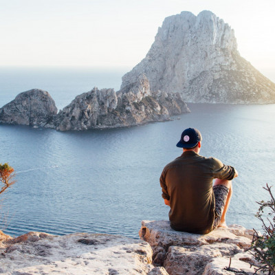 Γιατί μας αρέσουν τόσο πολύ τα αγόρια που είναι άφαντα στα social media