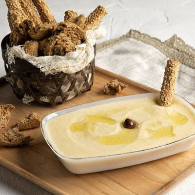 Άκης Πετρετζίκης: Σκορδαλιά με ψωμί